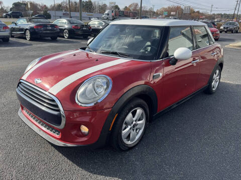2016 MINI Hardtop 4 Door Cooper