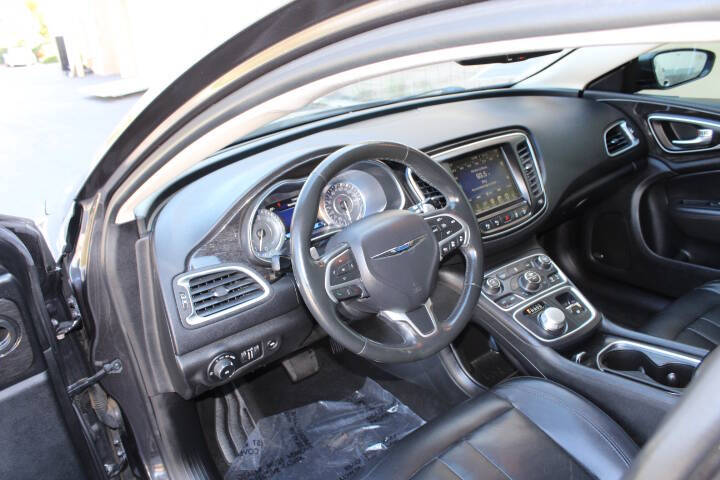 2016 Chrysler 200 C Platinum