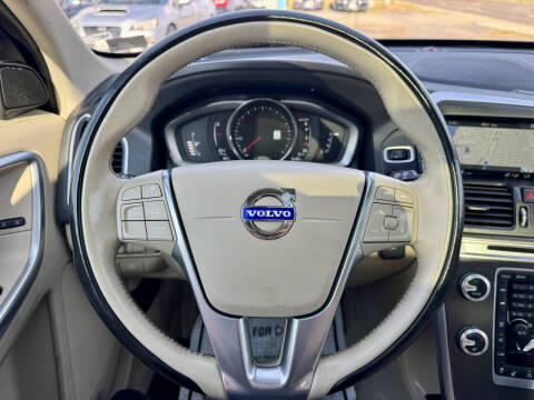 2015 Volvo XC60 T5 Drive-E Platinum