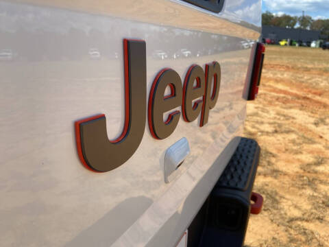 2025 Jeep Gladiator Mojave X