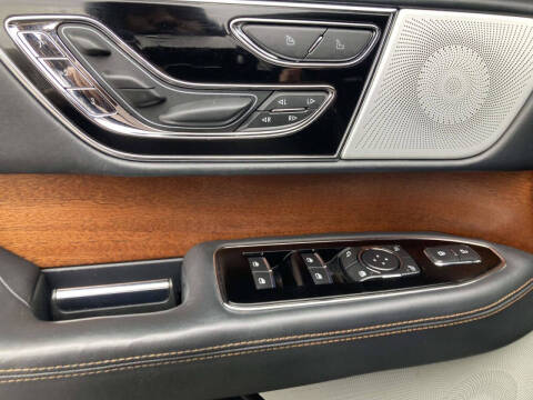 2022 Lincoln Navigator Black Label