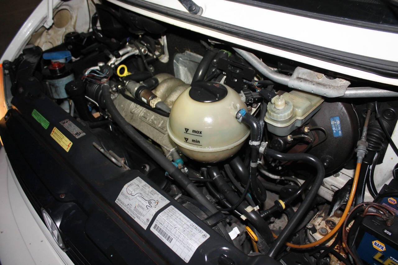 Gray 1993 Volkswagen EuroVan MV 3dr MV Mini-Van 52