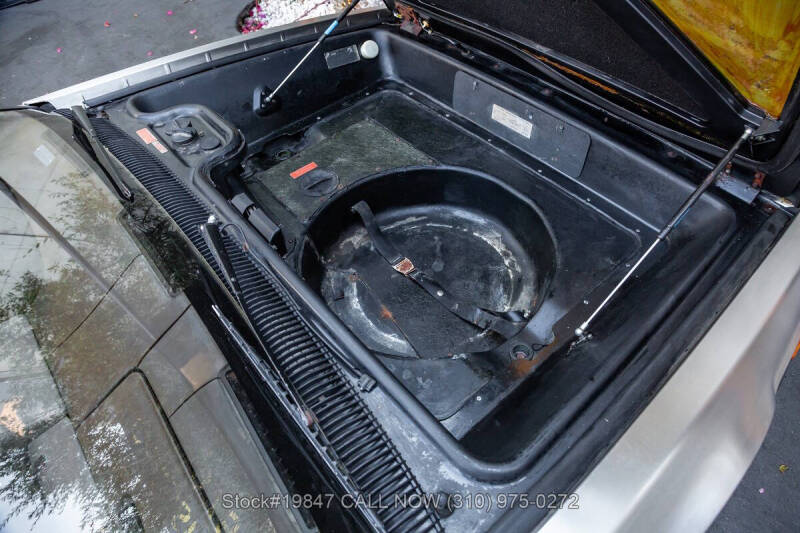 1982 DeLorean DMC-12