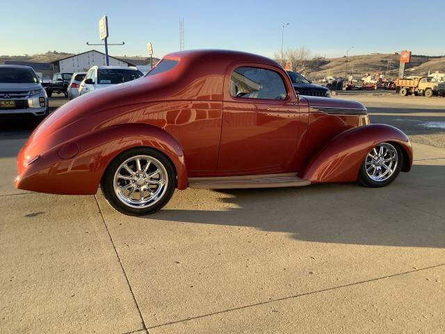 1937 Studebaker DICTATOR