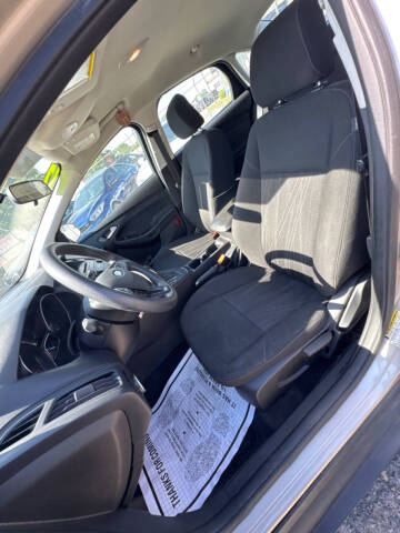 2017 Ford Focus SE