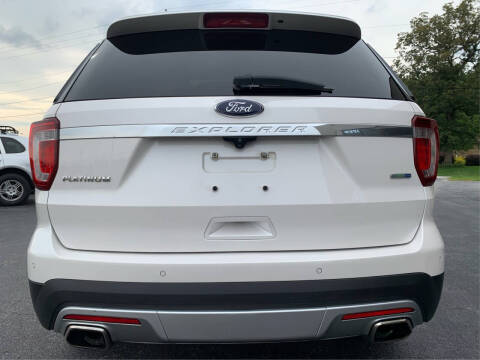 2017 Ford Explorer Platinum