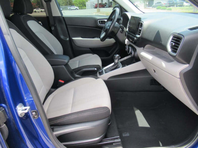 2020 Hyundai Venue SEL