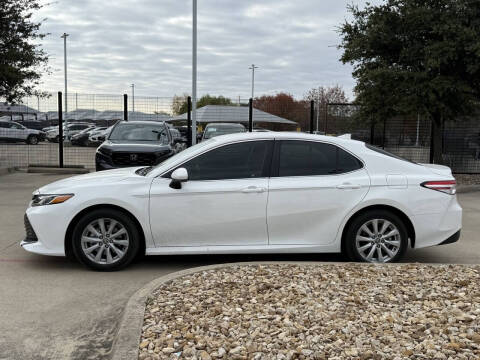 2020 Toyota Camry LE