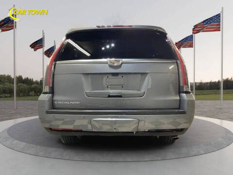 2018 Cadillac Escalade ESV Luxury