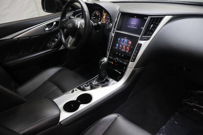 2022 Infiniti Q50 Luxe