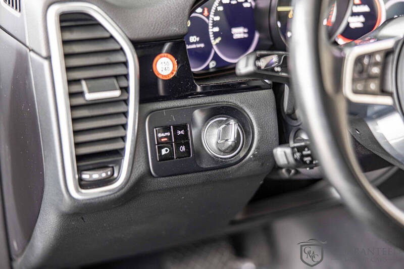 2020 Porsche Cayenne E-Hybrid