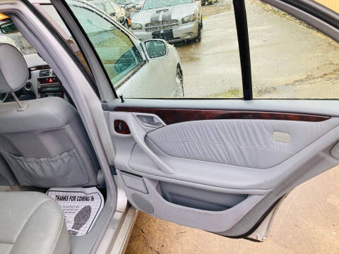 2001 Mercedes-Benz E-Class E 320