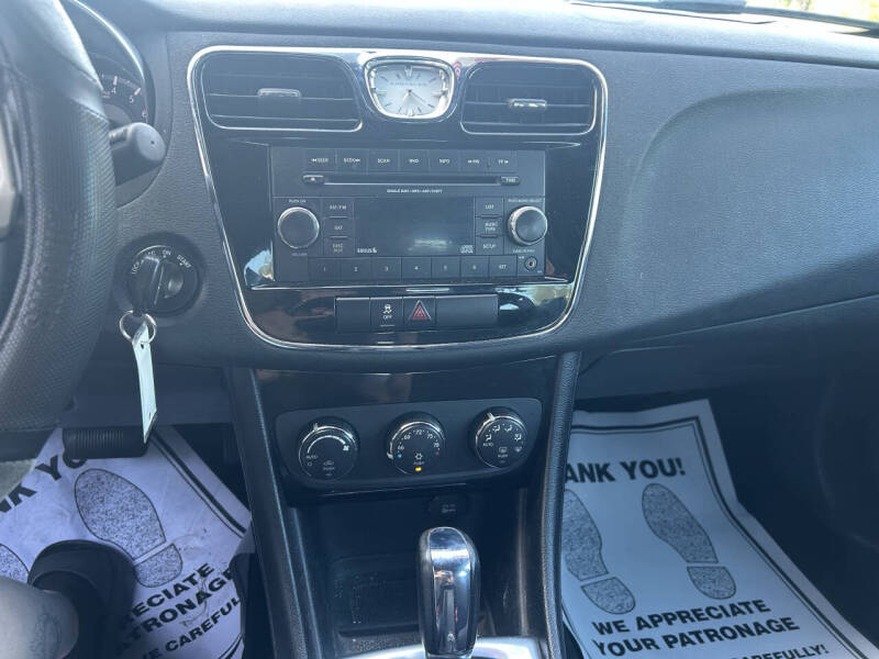 2012 Chrysler 200 Touring