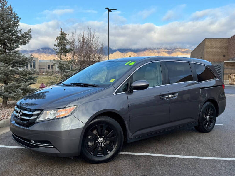 2016 Honda Odyssey SE's photo