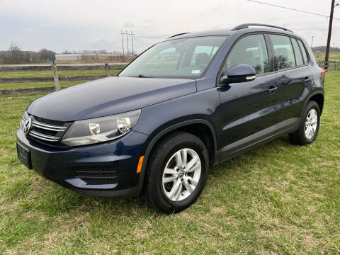 2016 Volkswagen Tiguan for sale at Hitt & Mis Auto in Cape Girardeau MO