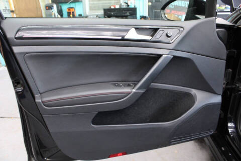 2016 Volkswagen Golf GTI SE