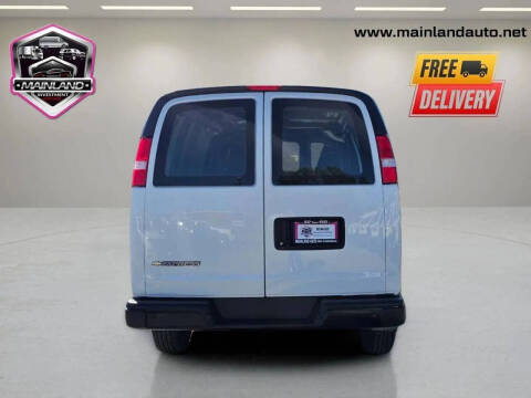 2022 Chevrolet Express 2500