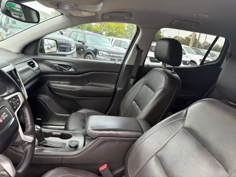 2019 GMC Acadia SLT-1