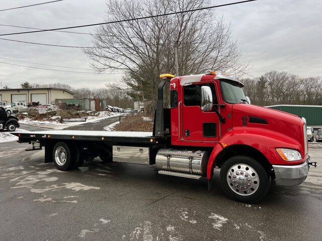 2022 Kenworth T270