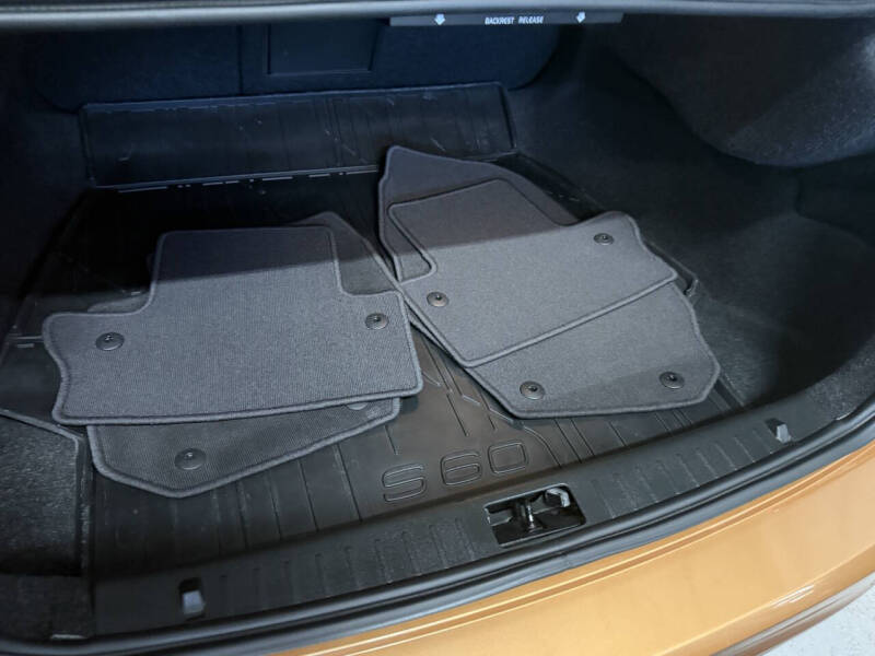 2013 Volvo S60 T5 Premier Plus