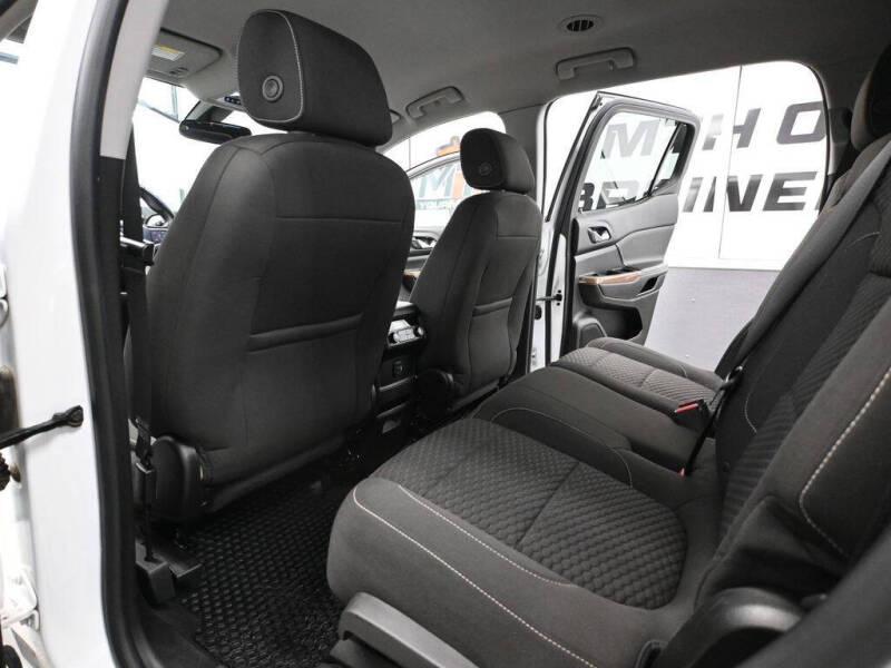 2017 GMC Acadia SLE-2