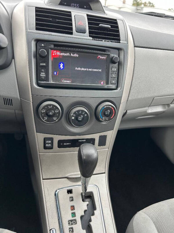 2013 Toyota Corolla LE