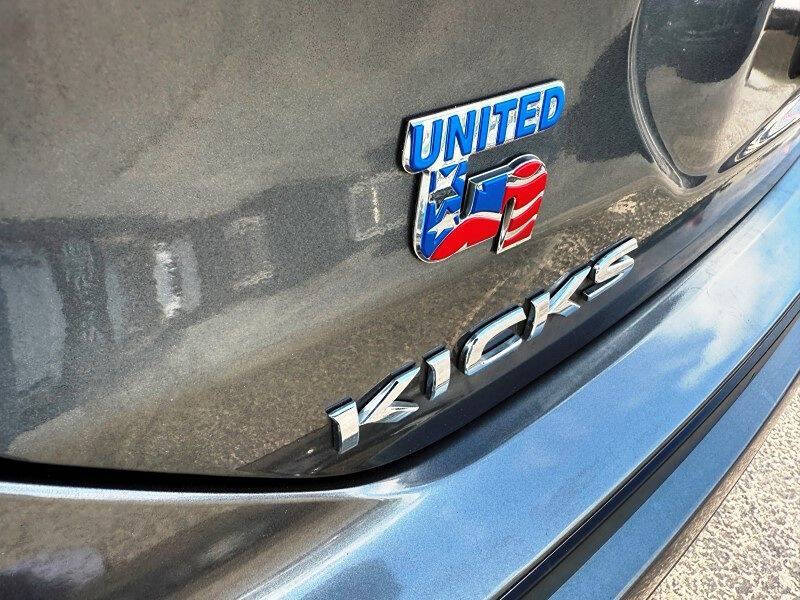 2022 Nissan Kicks SV