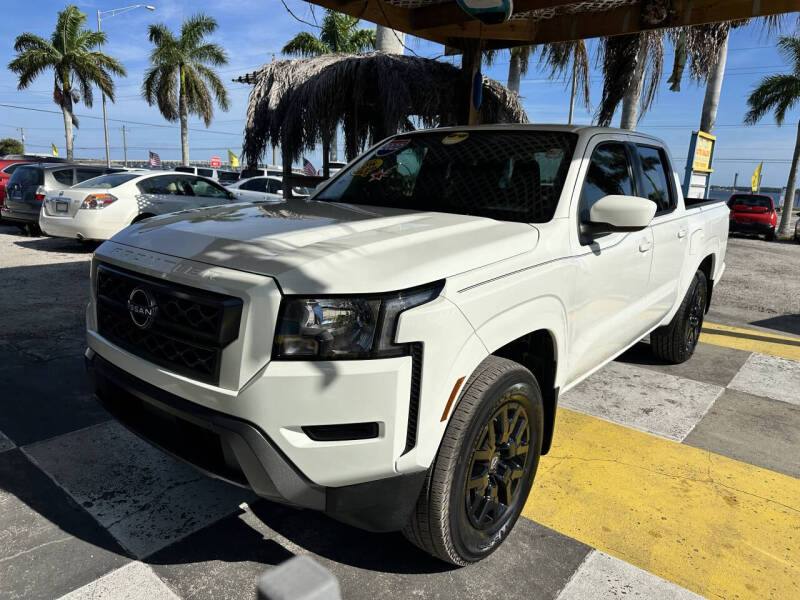 2022 Nissan Frontier SV's photo