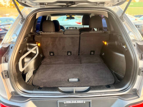 2017 Jeep Cherokee Sport