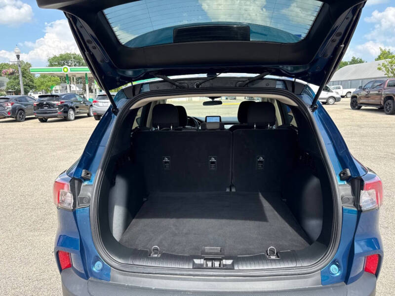 2020 Ford Escape SE