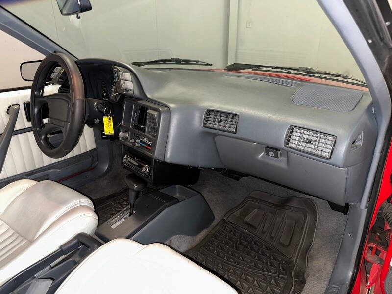 1991 Pontiac Sunbird LE