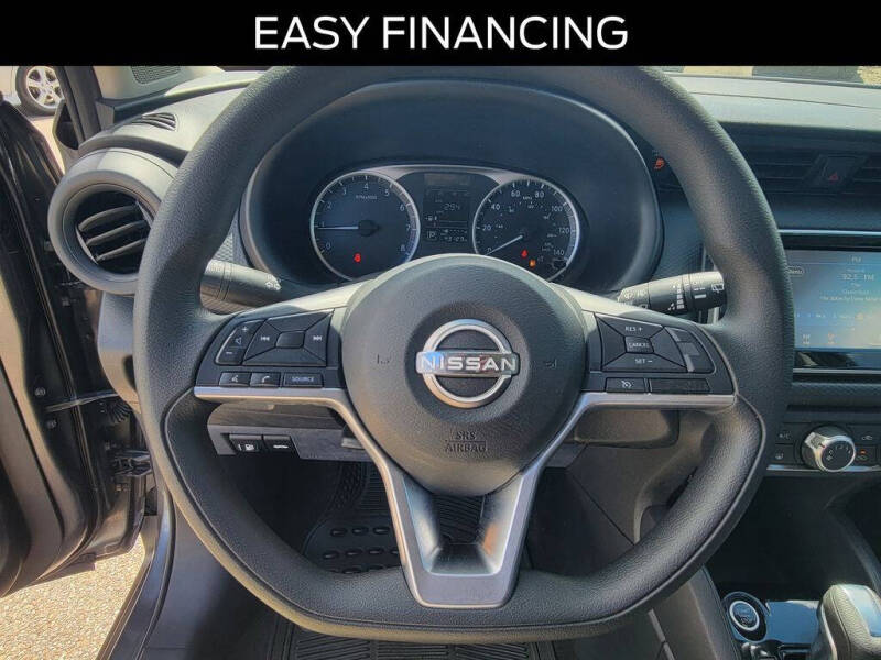 2022 Nissan Kicks S
