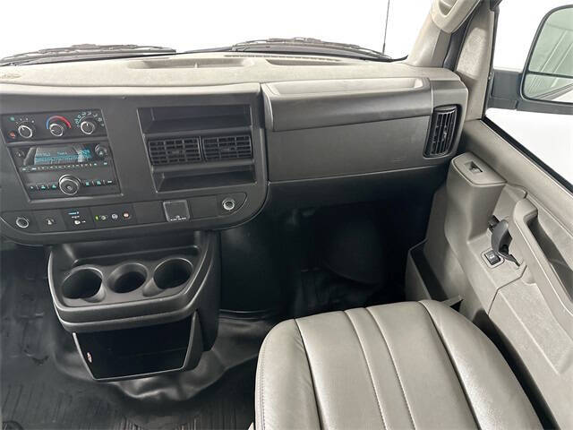 2023 GMC Savana 2500