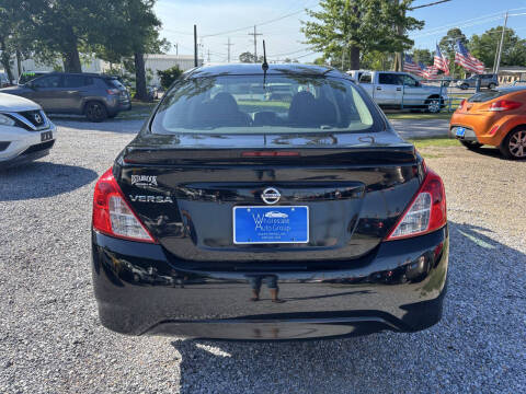 2019 Nissan Versa S Plus
