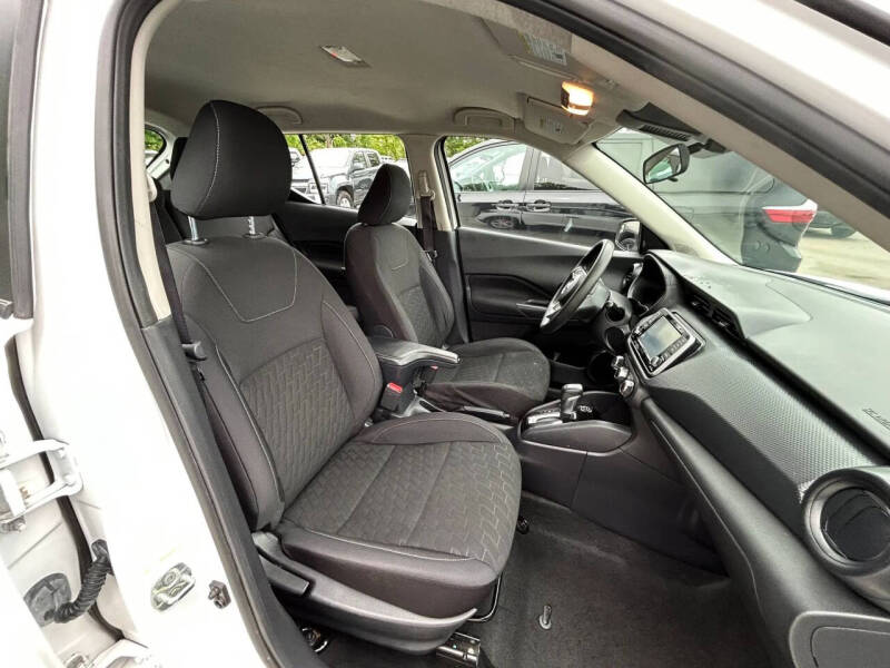 2021 Nissan Kicks S