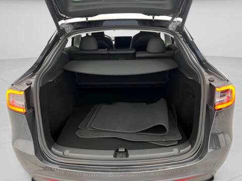 2025 Tesla Model Y Long Range