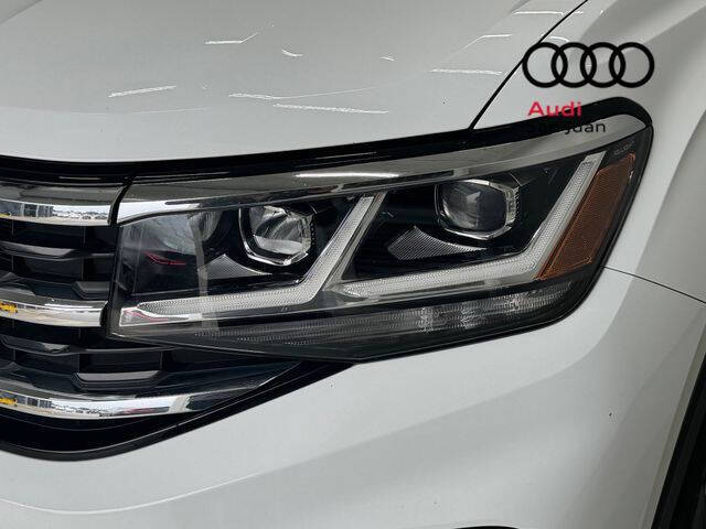 2022 Volkswagen Atlas Cross Sport V6 SEL R-Line 4Motion