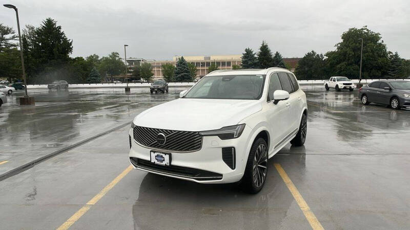2026 Volvo XC90 B5 Plus 7P