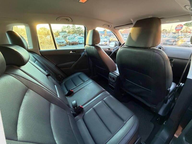 2012 Volkswagen Tiguan LE