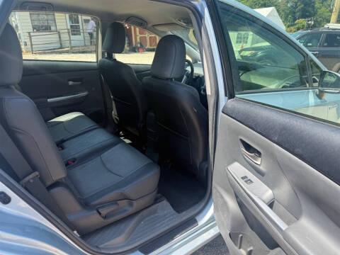 2012 Toyota Prius v Two