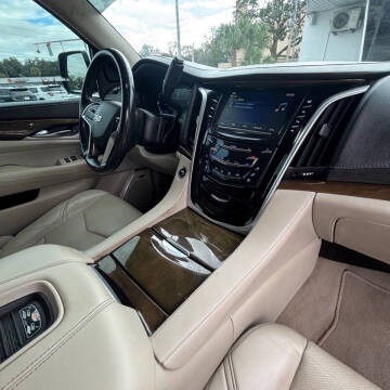 2019 Cadillac Escalade ESV Luxury