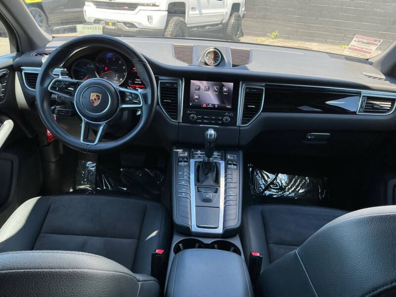 2018 Porsche Macan