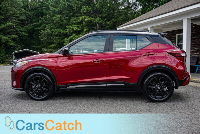 2022 Nissan Kicks SR