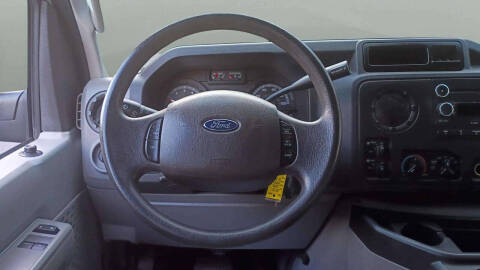 2014 Ford E-Series E-350 SD XLT