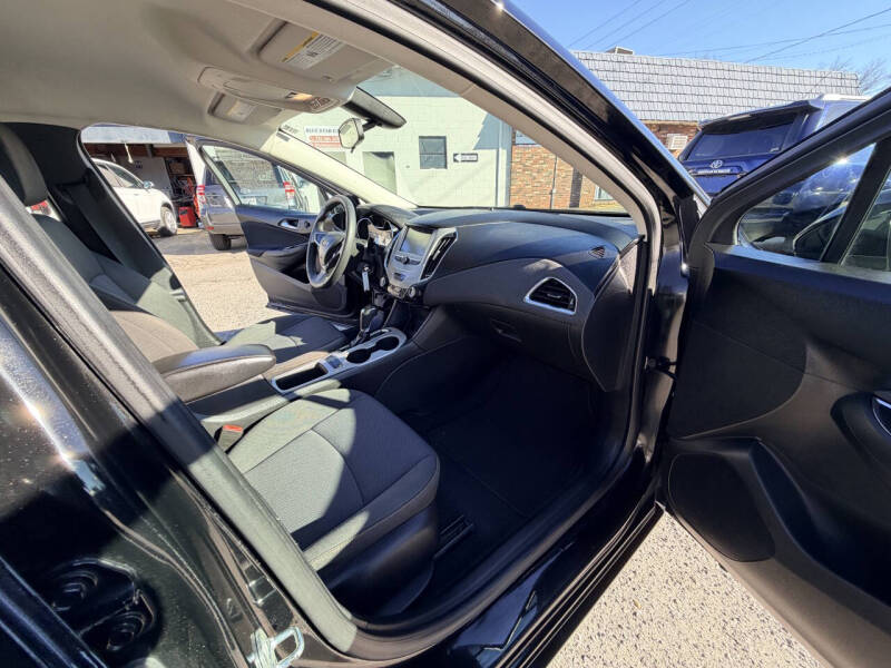 2018 Chevrolet Cruze LS Auto