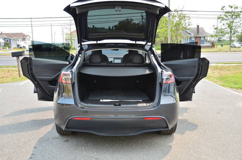 2025 Tesla Model Y Long Range