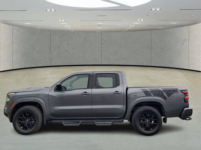 2023 Nissan Frontier SV