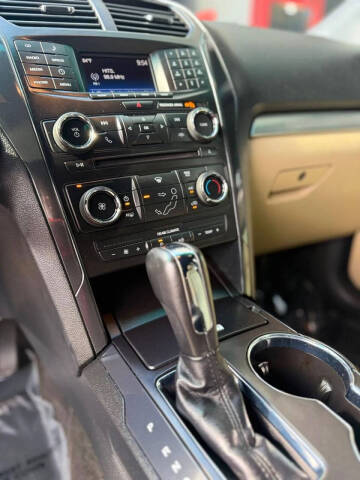 2016 Ford Explorer
