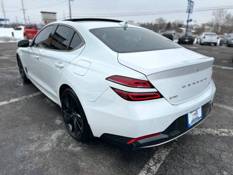 2023 Genesis G70