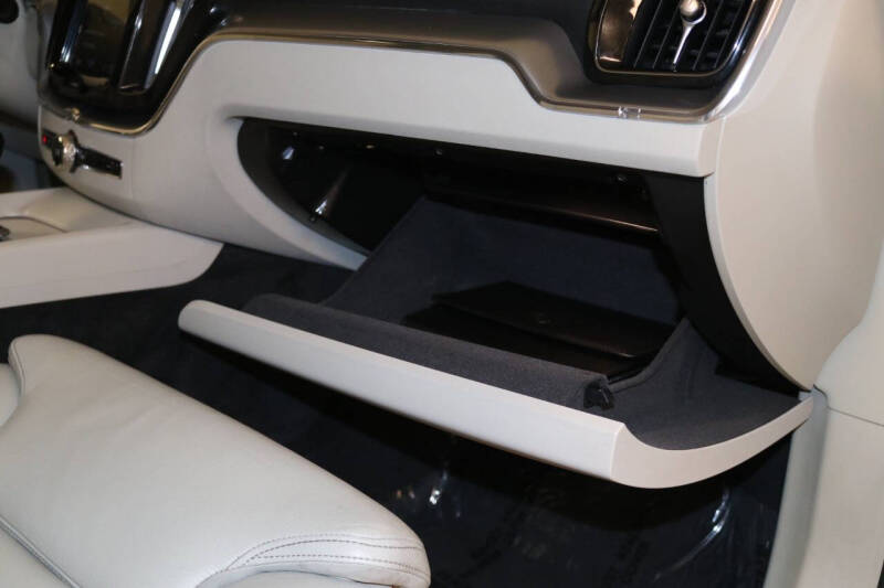 2019 Volvo XC60 T5 Momentum